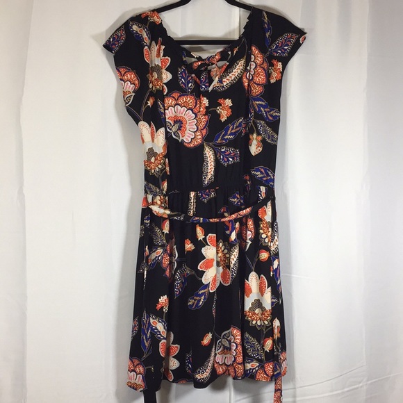 LC Lauren Conrad Dresses & Skirts - 🎉Lauren Conrad Black Floral Dress Large